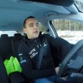 Lenktynininko V. Švedo patarimai, kaip suvaldyti automobilį slidžiame kelyje