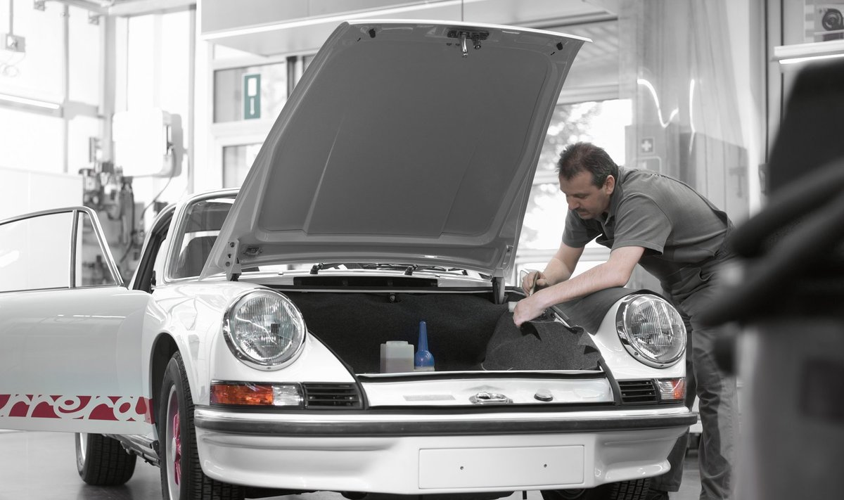 "Porsche" centras Lietuvoje remontuos klasikinius automobilius