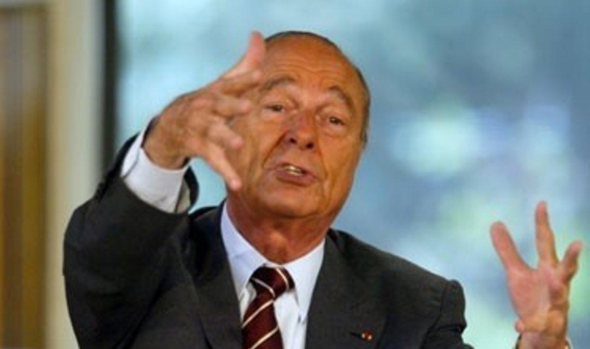 Prancūzijos Prezidentas Jacque's Chirac'as spaudos konferencijoje, skirtoje ES plėtrai.