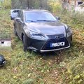 Nesustojusį visureigį „Lexus“ pasieniečiai surado: tai dar vienas Vokietijoje pavogtas automobilis
