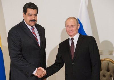 Nicolas Maduro ir Vladimiras Putinas