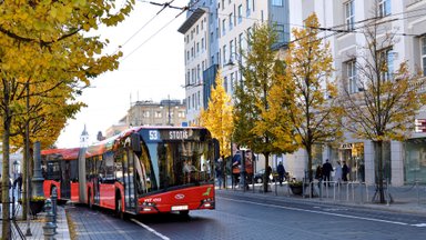 Вильнюсский горсовет отклонил предложение освободить от платы за общественный транспорт школьников и пенсионеров