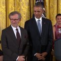 B. Obama įteikė S. Spielbergui aukščiausią Amerikos civilinį apdovanojimą