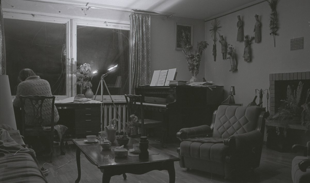 Kompozitoriaus Juliaus Juzeliūno kabinetas (1985)
