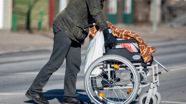 Negavęs neįgaliojo vežimėlio, klaipėdietis jį pasiėmė pats
