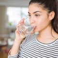 Ar žinojote, kad įmanoma išgerti per daug vandens – apie tai praneš 5 simptomai