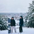 Snieglenčių sporto Lietuvoje pradžia: nuo medinių kalnelių iki pirmųjų snieglenčių