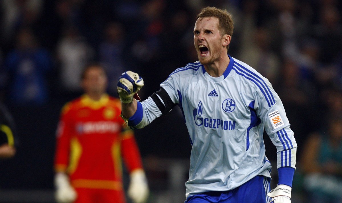 Ralfas Faehrmannas ("Schalke 04")
