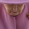 Karališkosios šeimos išvaizdos taisyklės stebina: kodėl Elžbieta II nedėvi skrybėlių po 18 val. ir negali viešumoje nusivilkti palto?