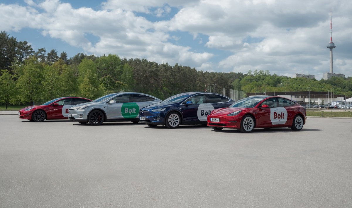 Bolt keleivius vežios Tesla automobiliais