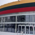 Didžiausia Kėdainiuose Lietuvos vėliava vėl papuošė miesto areną: dar ilgesnė nei pernai