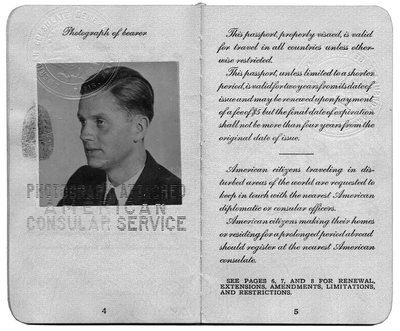 Trečiojo reicho slaptųjų tarnybų suklastotas JAV pasas su W. Schellenbergo nuotrauka.