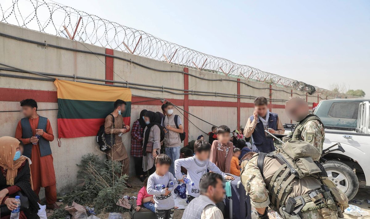 SOP Kabulo oro uoste gelbėja Lietuvai talkinusius afganistaniečius ir jų šeimas