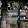 Incidentas Vilniuje: kapus, įtariama, išniekinusi kompanija kryžius nešėsi su savimi