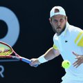 Skandalas „Australian Open“: užsikrėtusiam amerikiečiui leista sužaisti lemiamą geimą