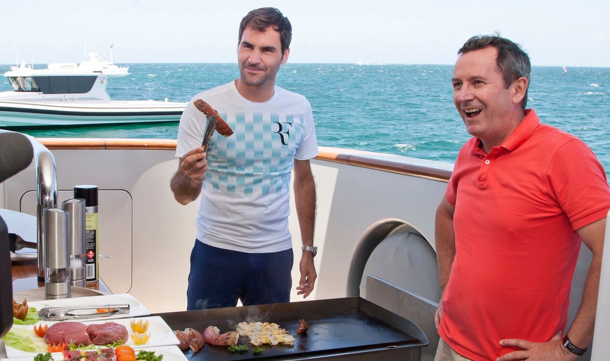Rogeris Federeris (kairėje)