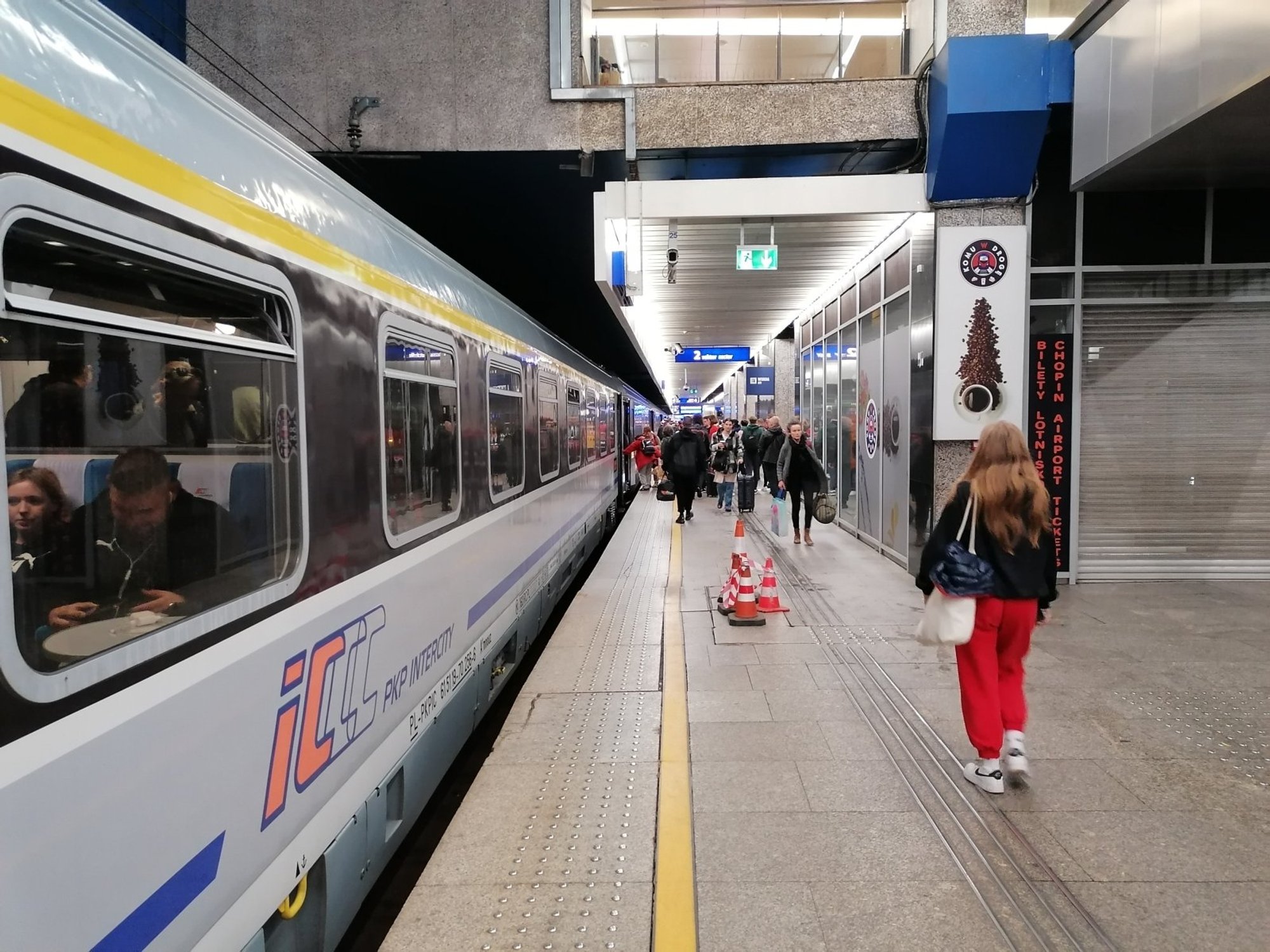 Mieszkaniec Wilna, który pojechał do Warszawy za jedyne 10 euro, tłumaczył, że najwygodniej poruszać się po Polsce pociągiem.