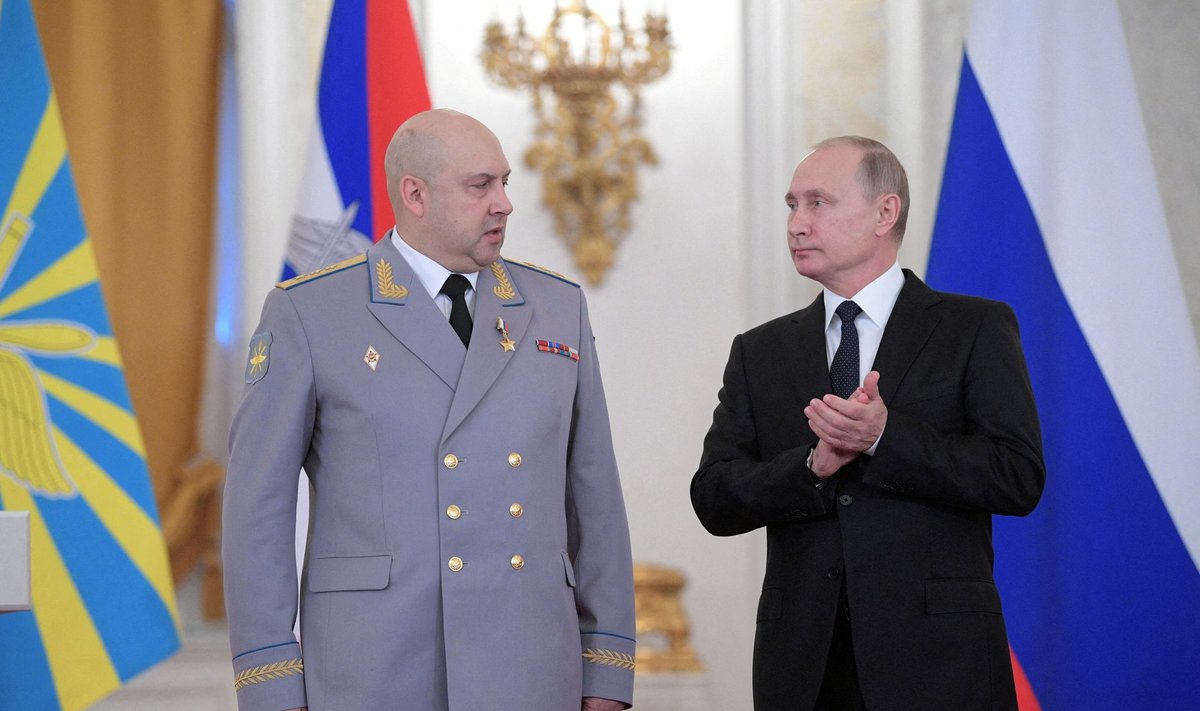 Sergejus Surovikinas, Vladimiras Putinas