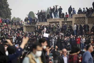 Irane Isfahano mieste vykę protestai