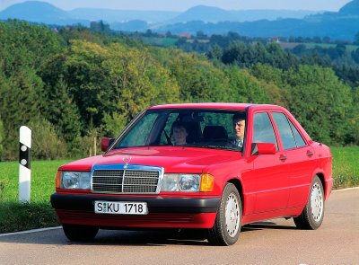 Mercedes-Benz 190E (1984 m.)