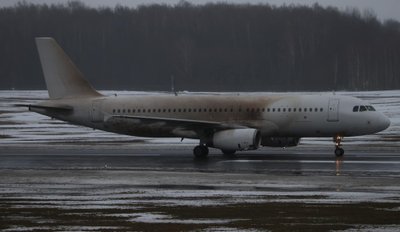 Vilniaus oro uoste nuo tako nuslydo keleivinis lėktuvas.