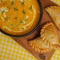 Morkų sriuba su empanadomis – sočių pietų receptas
