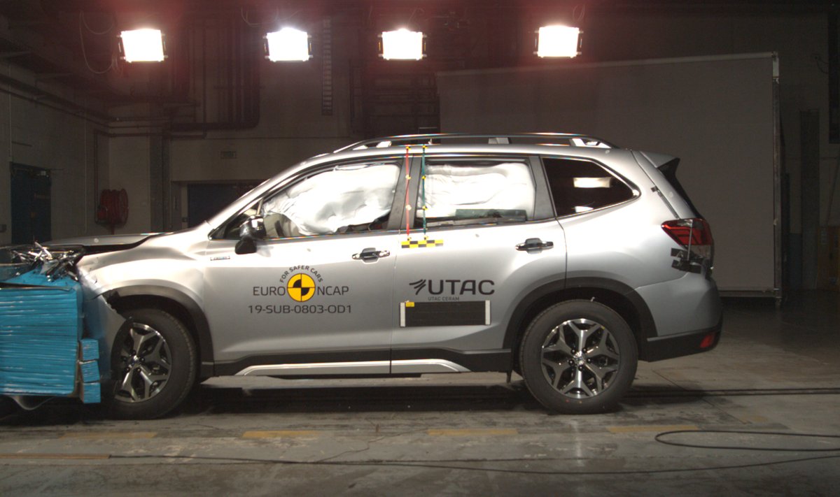 Subaru Forester e-Boxer Euro NCAP testas