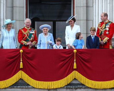 Karališkoji šeima legendiniame balkone