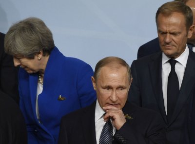 Theresa May, Vladimiras Putinas, Donaldas Tuskas
