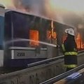 Argentinoje nepatenkinti keleiviai padeginėjo traukinių vagonus