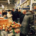 Kilo kainų chaosas: Kaliningrade uždarinėjamos parduotuvės