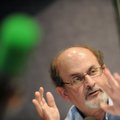 S.Rushdie leis knygą apie fatvą, paskelbusią jam mirties nuosprendį