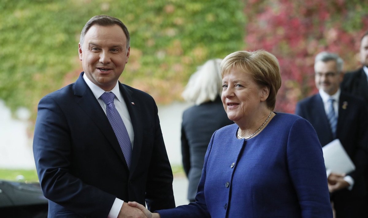 Merkel susitiks su Lenkijos prezidentu