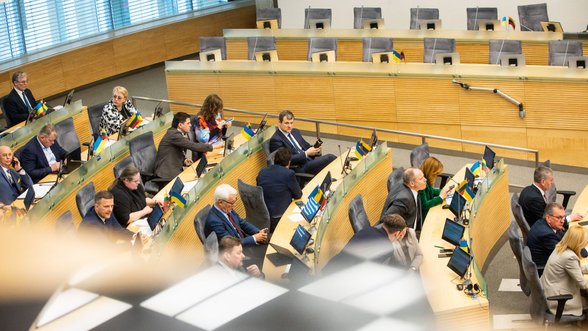 Seimas adopts restrictive measures for Russian and Belarusian nationals