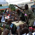 Malio chunta skelbia paleidusi nuverstą prezidentą