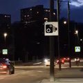 Пост контроля скорости в Каунасе фиксирует нарушителей даже на пустынной улице