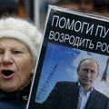 Dešimtys tūkstančių rusų žygiavo parade, V. Putinui šlovinant patriotizmą