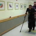 Bioninis kostiumas pastato paralyžiuotuosius ant kojų