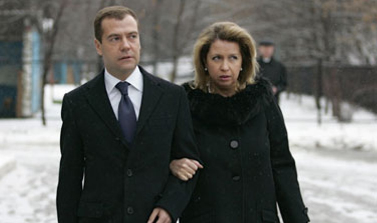 Dmitrijus Medvedevas su žmona Svetlana