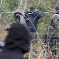 Iš Baltarusijos į Lenkiją veržėsi 210 migrantų: pasieniečius apmėtė akmenimis ir buteliais