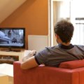 Ilgos valandos prie televizoriaus mažina spermos kiekį