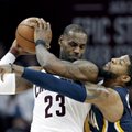 „Cavaliers“ ir „Spurs“ rodo raumenis: šventė antrąsias pergales NBA atkrintamosiose