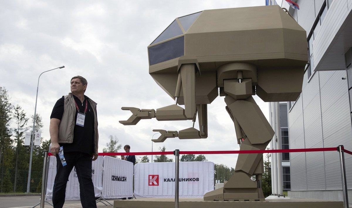 „Kalašnikov“ dvikojis robotas padėtų statant laikinas konstrukcijas