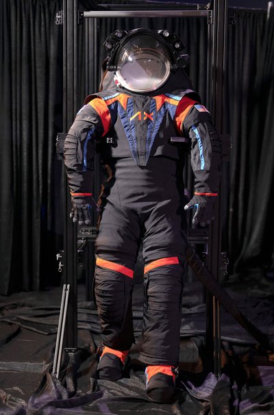 „Axiom Space“ ir „Prada“ kuria astronautams aprangą