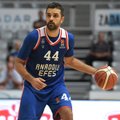 Micičiaus ir Simono vedami „Anadolu Efes“ pranoko „Fenerbahče“ ir iškovojo pirmą sezono trofėjų