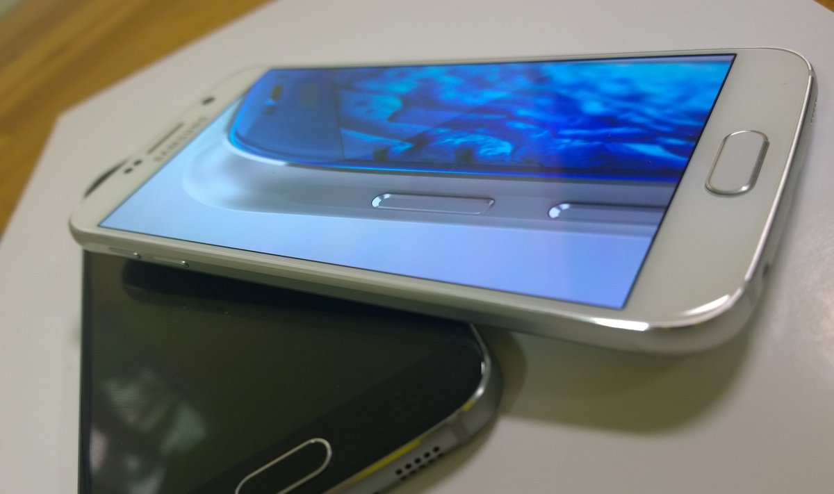 "Samsung Galaxy S6" serijos telefonų demonstracija