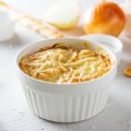 Prancūziška svogūnų sriuba – skonis sužavės visus