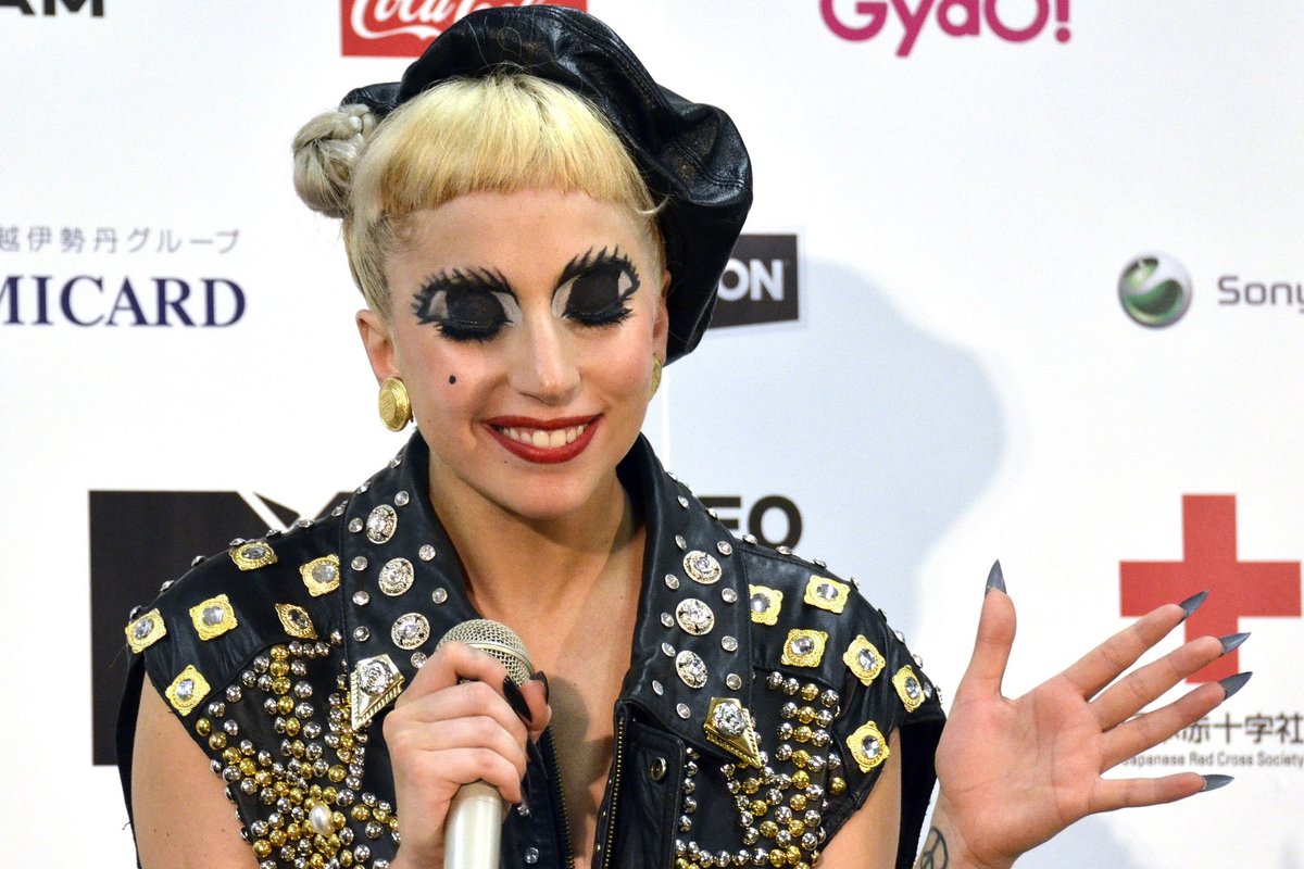 Леди Гага призывает хранить девственность - Delfi RU