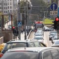 Водителей просят выбирать другой маршрут: асфальтируют оживленную улицу столицы