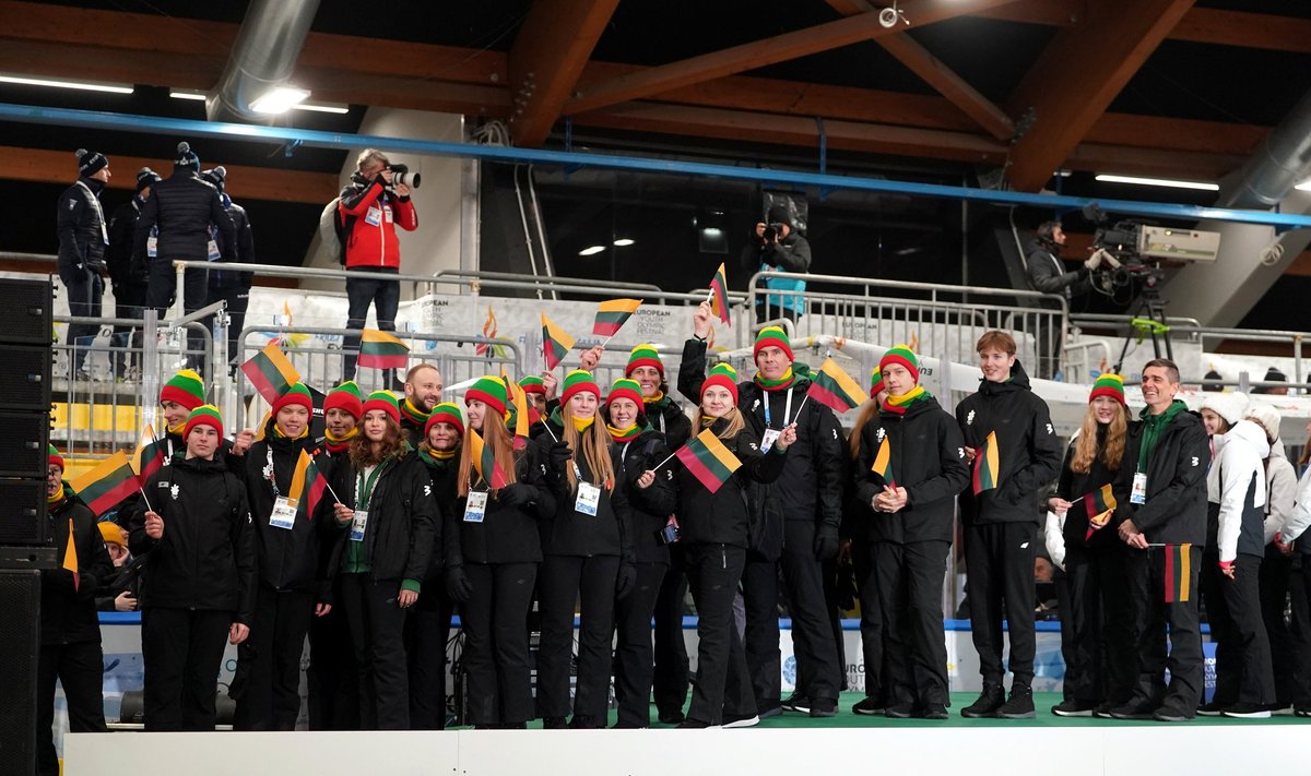 Italijoje nusileido Europos jaunimo žiemos olimpinio festivalio uždanga (Edijs Palens nuotr.)